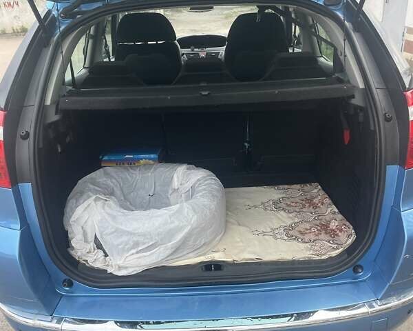 Синий Ситроен С4 Пикассо, объемом двигателя 2 л и пробегом 232 тыс. км за 5700 $, фото 28 на Automoto.ua