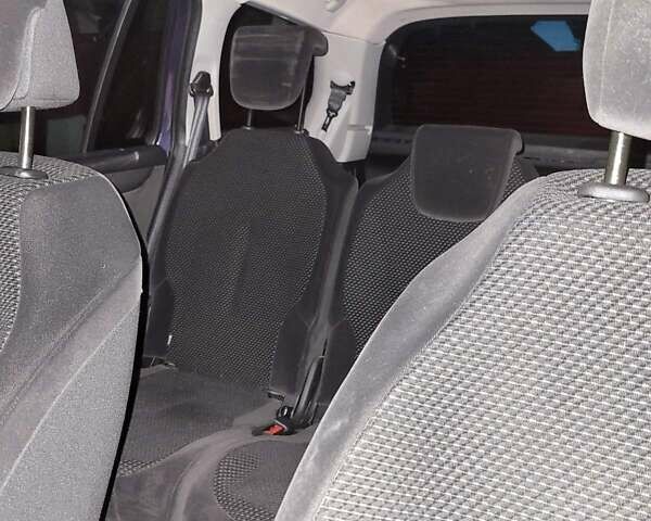 Синий Ситроен С4 Пикассо, объемом двигателя 2 л и пробегом 268 тыс. км за 5400 $, фото 6 на Automoto.ua