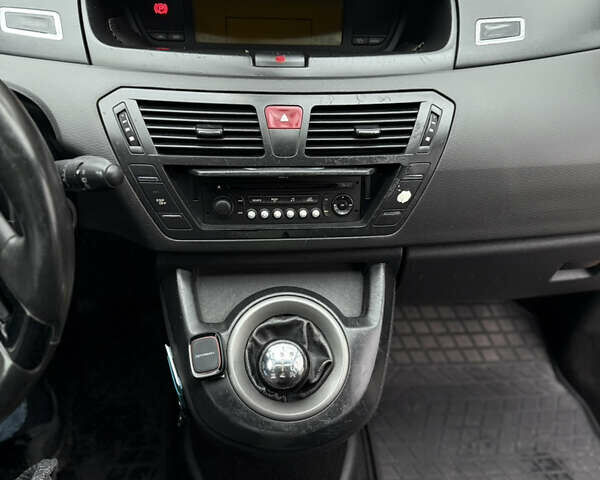 Синий Ситроен С4 Пикассо, объемом двигателя 1.6 л и пробегом 400 тыс. км за 4500 $, фото 22 на Automoto.ua