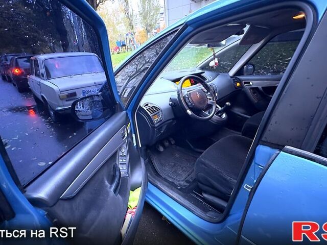 Синій Сітроен С4 Пікассо, об'ємом двигуна 1.8 л та пробігом 160 тис. км за 5000 $, фото 6 на Automoto.ua