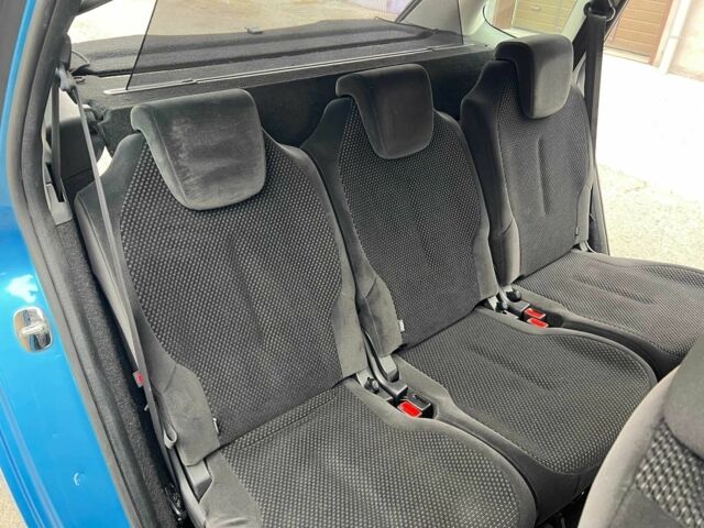 Синий Ситроен С4 Пикассо, объемом двигателя 2 л и пробегом 280 тыс. км за 5500 $, фото 18 на Automoto.ua