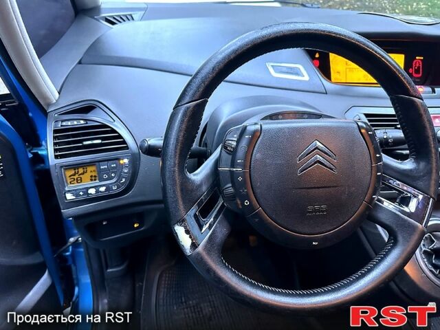 Синий Ситроен С4 Пикассо, объемом двигателя 1.8 л и пробегом 160 тыс. км за 5000 $, фото 12 на Automoto.ua