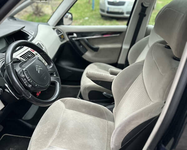 Синій Сітроен С4 Пікассо, об'ємом двигуна 2 л та пробігом 244 тис. км за 5600 $, фото 8 на Automoto.ua