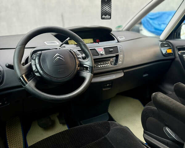 Синий Ситроен С4 Пикассо, объемом двигателя 1.6 л и пробегом 280 тыс. км за 3999 $, фото 17 на Automoto.ua