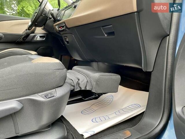 Синий Ситроен С4 Пикассо, объемом двигателя 1.56 л и пробегом 282 тыс. км за 12800 $, фото 12 на Automoto.ua