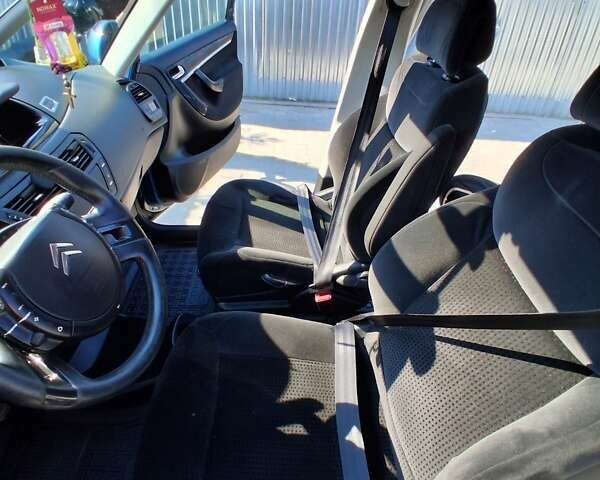 Синий Ситроен С4 Пикассо, объемом двигателя 1.56 л и пробегом 285 тыс. км за 5700 $, фото 14 на Automoto.ua