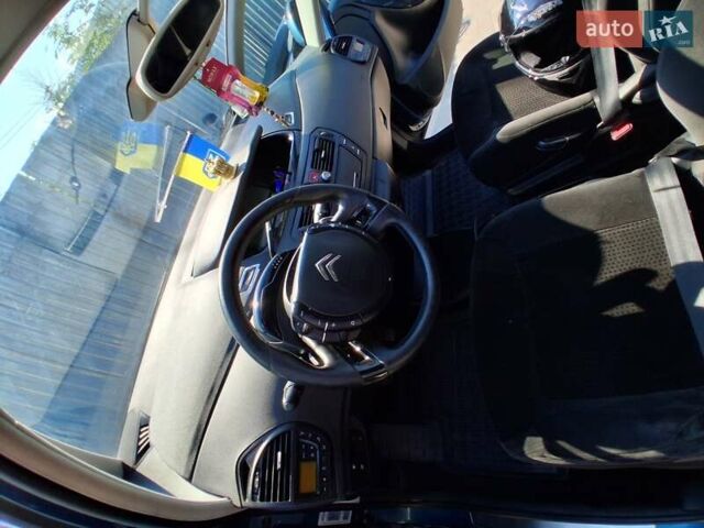 Синий Ситроен С4 Пикассо, объемом двигателя 1.56 л и пробегом 285 тыс. км за 5700 $, фото 13 на Automoto.ua