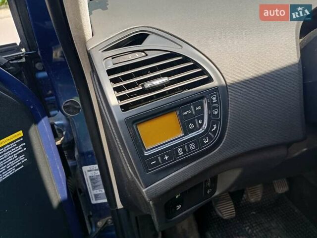 Синий Ситроен С4 Пикассо, объемом двигателя 1.56 л и пробегом 253 тыс. км за 4900 $, фото 14 на Automoto.ua