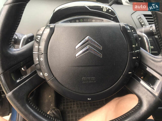 Синий Ситроен С4 Пикассо, объемом двигателя 1.6 л и пробегом 262 тыс. км за 5000 $, фото 7 на Automoto.ua