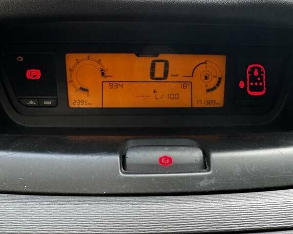Синий Ситроен С4 Пикассо, объемом двигателя 1.6 л и пробегом 171 тыс. км за 5600 $, фото 13 на Automoto.ua