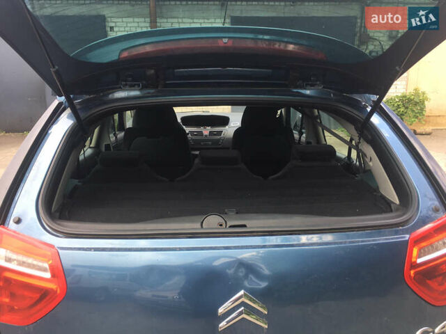Синий Ситроен С4 Пикассо, объемом двигателя 1.6 л и пробегом 262 тыс. км за 5000 $, фото 2 на Automoto.ua
