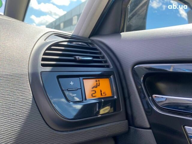Синій Сітроен С4 Пікассо, об'ємом двигуна 2 л та пробігом 175 тис. км за 9690 $, фото 26 на Automoto.ua