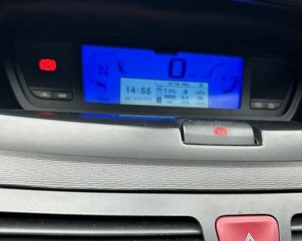 Зеленый Ситроен С4 Пикассо, объемом двигателя 1.6 л и пробегом 237 тыс. км за 6000 $, фото 12 на Automoto.ua