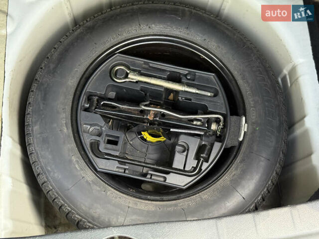 Белый Ситроен С4, объемом двигателя 1.59 л и пробегом 153 тыс. км за 4490 $, фото 12 на Automoto.ua