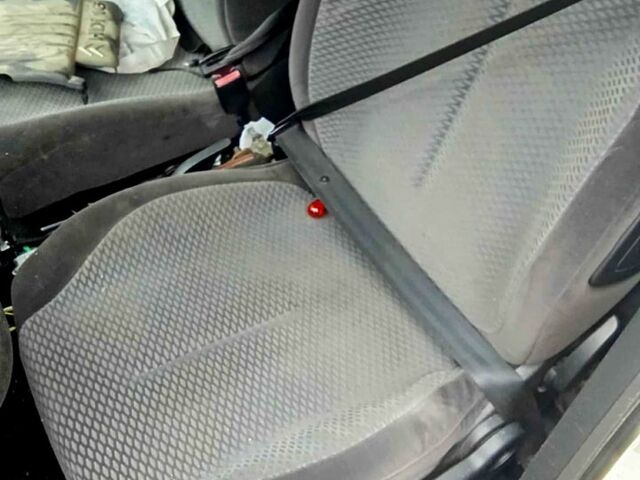 Белый Ситроен С4, объемом двигателя 1.6 л и пробегом 25 тыс. км за 2200 $, фото 5 на Automoto.ua