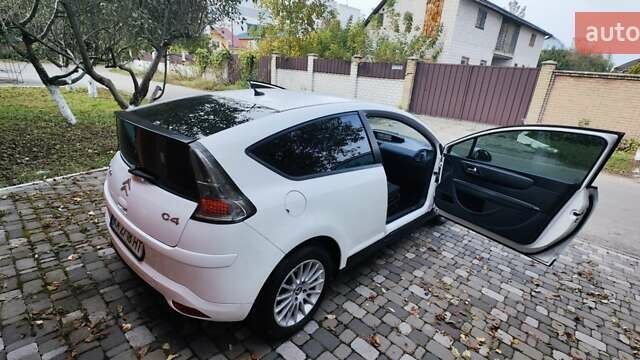 Сітроен С4 2007 у Чернігові на Automoto.ua Білий Сітроен С4, об'ємом двигуна 1.59 л та пробігом 381 тис. км за 3500 $, фото 13 на Automoto.ua