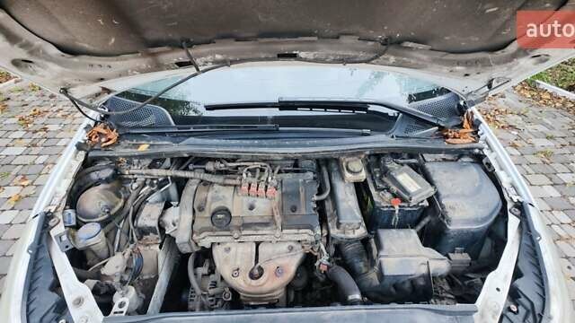 Сітроен С4 2007 у Чернігові на Automoto.ua Білий Сітроен С4, об'ємом двигуна 1.59 л та пробігом 381 тис. км за 3500 $, фото 23 на Automoto.ua