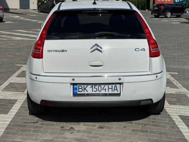 Білий Сітроен С4, об'ємом двигуна 1.6 л та пробігом 231 тис. км за 4700 $, фото 4 на Automoto.ua