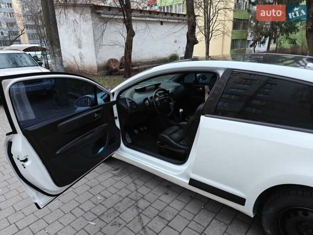 Белый Ситроен С4, объемом двигателя 1.59 л и пробегом 295 тыс. км за 2800 $, фото 6 на Automoto.ua