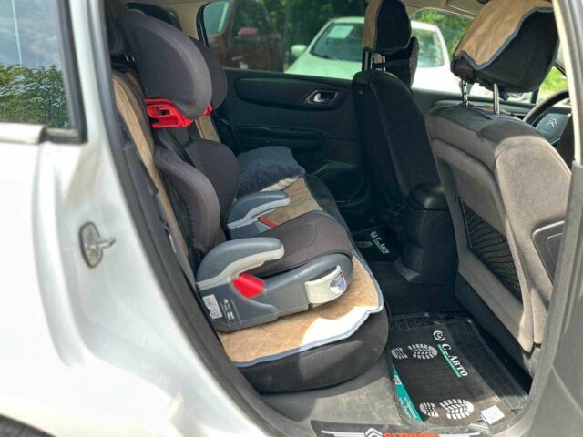 Белый Ситроен С4, объемом двигателя 0 л и пробегом 224 тыс. км за 6500 $, фото 12 на Automoto.ua