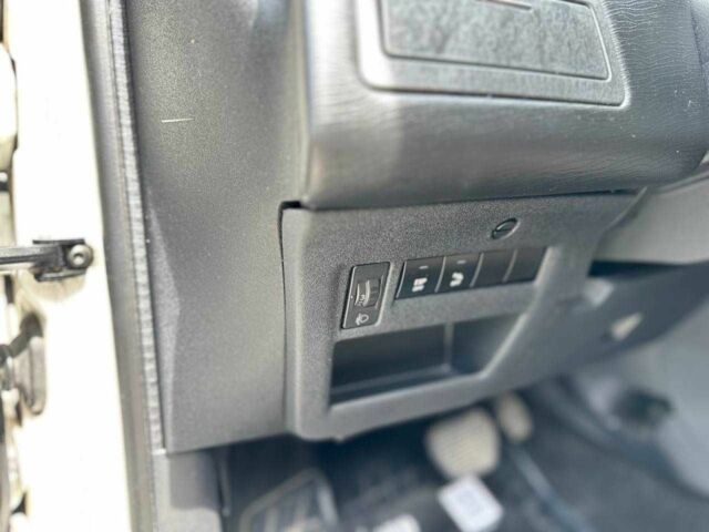 Белый Ситроен С4, объемом двигателя 0 л и пробегом 224 тыс. км за 6500 $, фото 9 на Automoto.ua