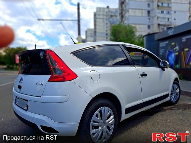 Білий Сітроен С4, об'ємом двигуна 1.6 л та пробігом 300 тис. км за 3599 $, фото 2 на Automoto.ua