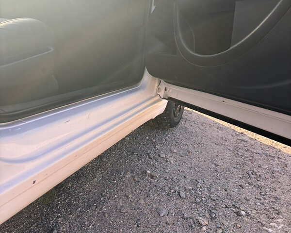 Білий Сітроен С4, об'ємом двигуна 1.56 л та пробігом 288 тис. км за 4000 $, фото 12 на Automoto.ua