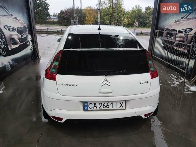 Білий Сітроен С4, об'ємом двигуна 1.59 л та пробігом 255 тис. км за 2999 $, фото 6 на Automoto.ua