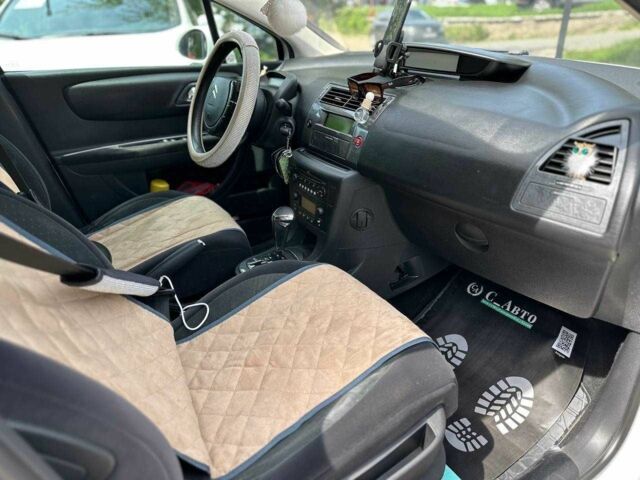 Белый Ситроен С4, объемом двигателя 0 л и пробегом 224 тыс. км за 6500 $, фото 15 на Automoto.ua