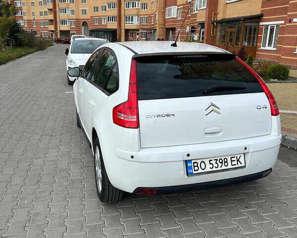 Білий Сітроен С4, об'ємом двигуна 1.6 л та пробігом 240 тис. км за 5500 $, фото 7 на Automoto.ua