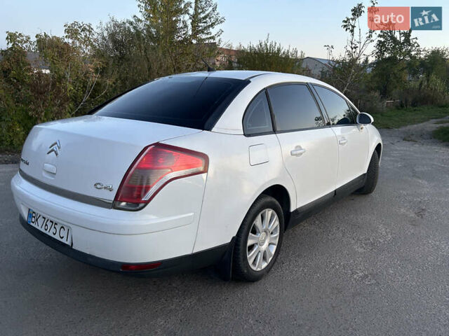 Белый Ситроен С4, объемом двигателя 1.6 л и пробегом 227 тыс. км за 4850 $, фото 3 на Automoto.ua