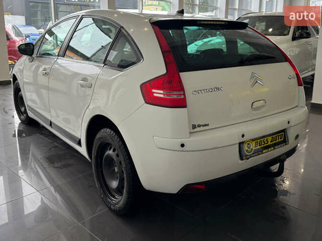 Білий Сітроен С4, об'ємом двигуна 1.56 л та пробігом 255 тис. км за 5700 $, фото 4 на Automoto.ua