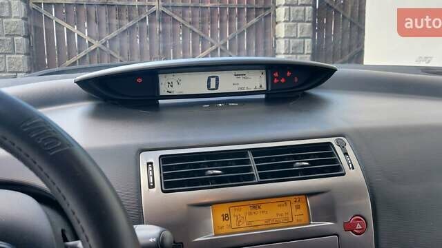 Белый Ситроен С4, объемом двигателя 1.56 л и пробегом 230 тыс. км за 5900 $, фото 14 на Automoto.ua