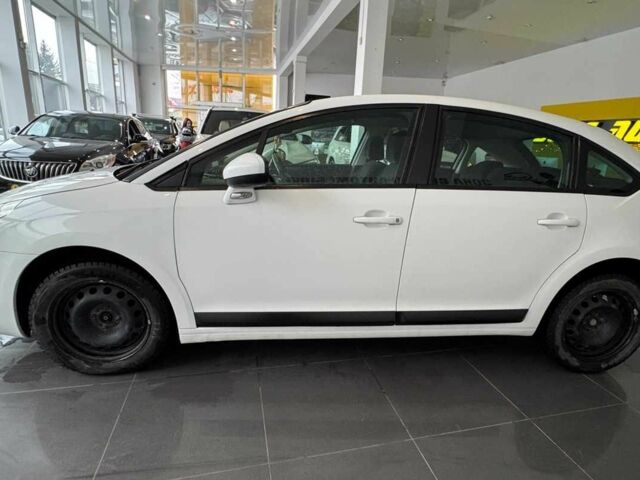 Белый Ситроен С4, объемом двигателя 1.6 л и пробегом 255 тыс. км за 5700 $, фото 3 на Automoto.ua