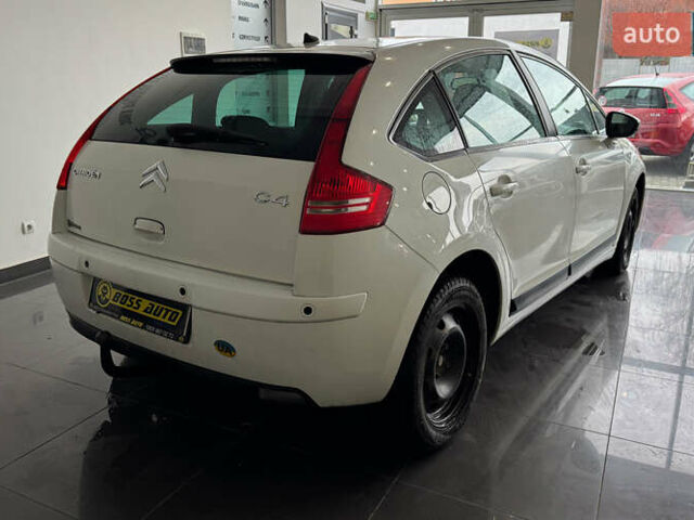 Белый Ситроен С4, объемом двигателя 1.56 л и пробегом 255 тыс. км за 5700 $, фото 6 на Automoto.ua