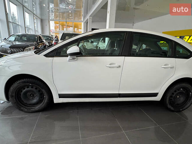 Белый Ситроен С4, объемом двигателя 1.56 л и пробегом 255 тыс. км за 5700 $, фото 3 на Automoto.ua