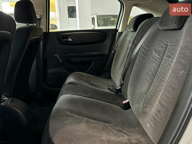 Белый Ситроен С4, объемом двигателя 1.56 л и пробегом 255 тыс. км за 5700 $, фото 18 на Automoto.ua