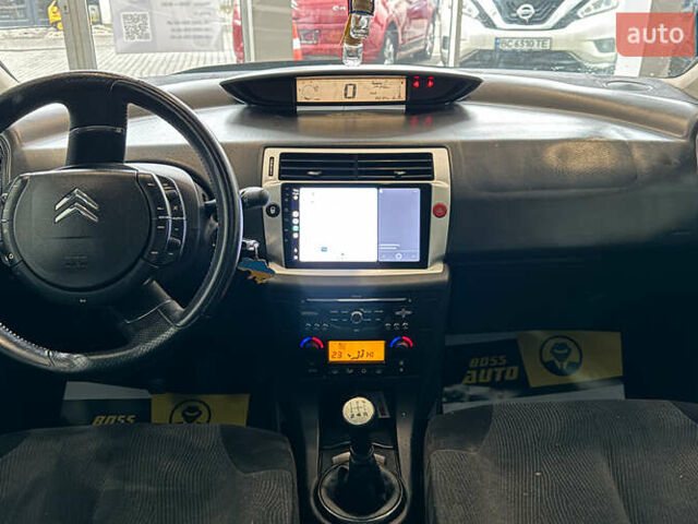 Белый Ситроен С4, объемом двигателя 1.56 л и пробегом 255 тыс. км за 5700 $, фото 9 на Automoto.ua