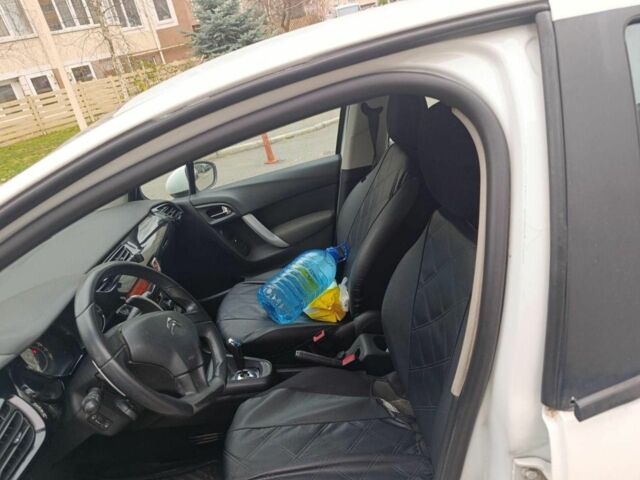 Белый Ситроен С4, объемом двигателя 1.4 л и пробегом 141 тыс. км за 3900 $, фото 3 на Automoto.ua