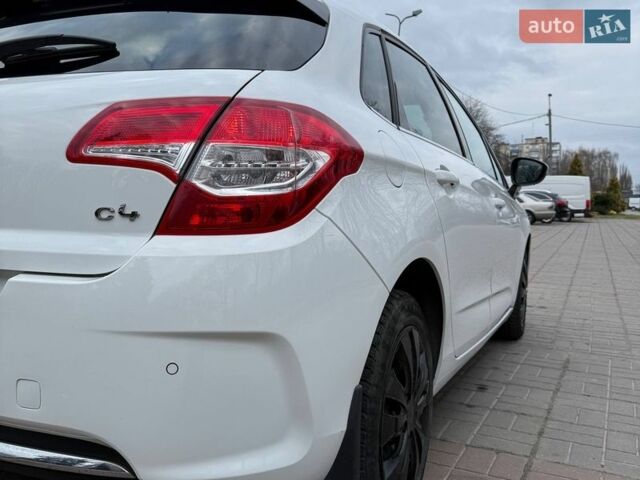 Белый Ситроен С4, объемом двигателя 1.6 л и пробегом 110 тыс. км за 8300 $, фото 13 на Automoto.ua