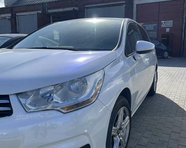 Білий Сітроен С4, об'ємом двигуна 1.6 л та пробігом 191 тис. км за 8000 $, фото 2 на Automoto.ua