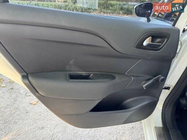 Ситроен С4 2011 в Киеве на Automoto.ua Белый Ситроен С4, объемом двигателя 1.6 л и пробегом 234 тыс. км за 6490 $, фото 13 на Automoto.ua