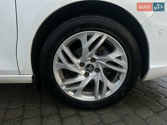 Белый Ситроен С4, объемом двигателя 1.6 л и пробегом 178 тыс. км за 6600 $, фото 13 на Automoto.ua