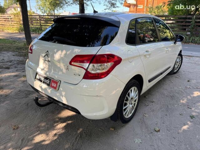 Белый Ситроен С4, объемом двигателя 1.6 л и пробегом 234 тыс. км за 6490 $, фото 4 на Automoto.ua