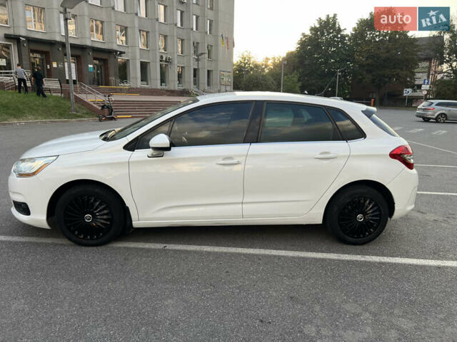 Белый Ситроен С4, объемом двигателя 1.6 л и пробегом 149 тыс. км за 7300 $, фото 5 на Automoto.ua