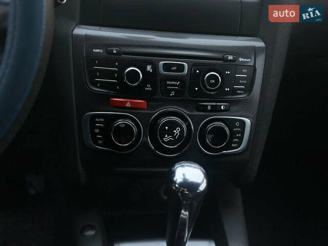 Белый Ситроен С4, объемом двигателя 1.6 л и пробегом 178 тыс. км за 6600 $, фото 8 на Automoto.ua