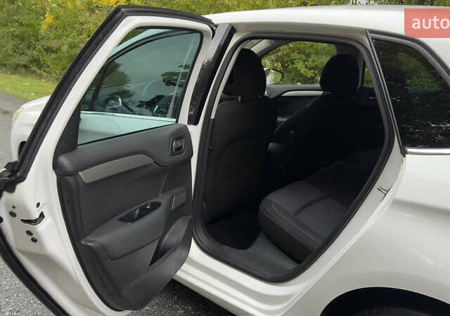 Білий Сітроен С4, об'ємом двигуна 1.6 л та пробігом 245 тис. км за 6350 $, фото 7 на Automoto.ua