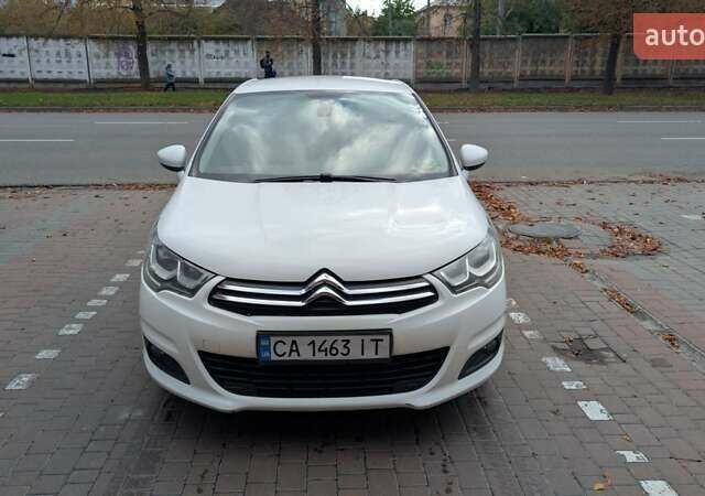 Белый Ситроен С4, объемом двигателя 1.6 л и пробегом 205 тыс. км за 6750 $, фото 3 на Automoto.ua