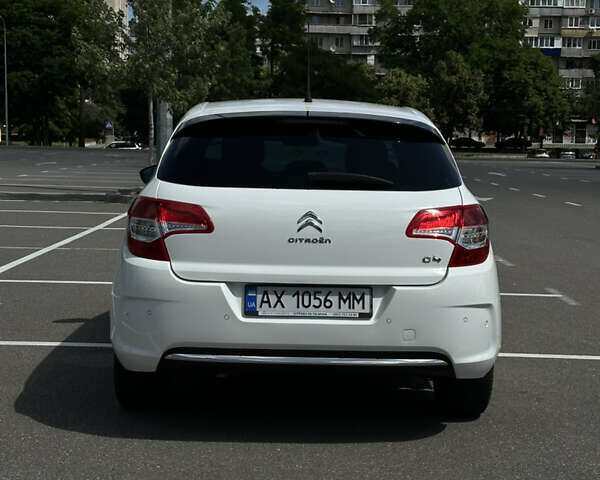 Белый Ситроен С4, объемом двигателя 1.6 л и пробегом 98 тыс. км за 8300 $, фото 1 на Automoto.ua