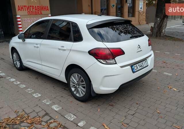 Белый Ситроен С4, объемом двигателя 1.6 л и пробегом 205 тыс. км за 6750 $, фото 9 на Automoto.ua